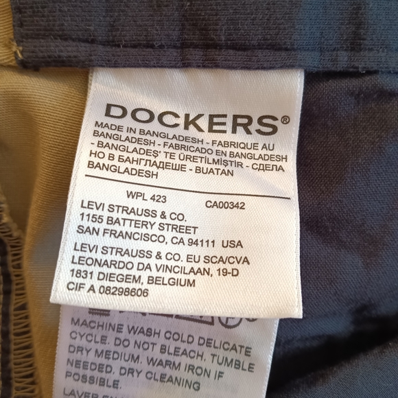 Dockers Relaxed Fit Stretch Wrinkle-Free Flat Front Khaki Pants Size 44 x 30 - Picture 6 of 9